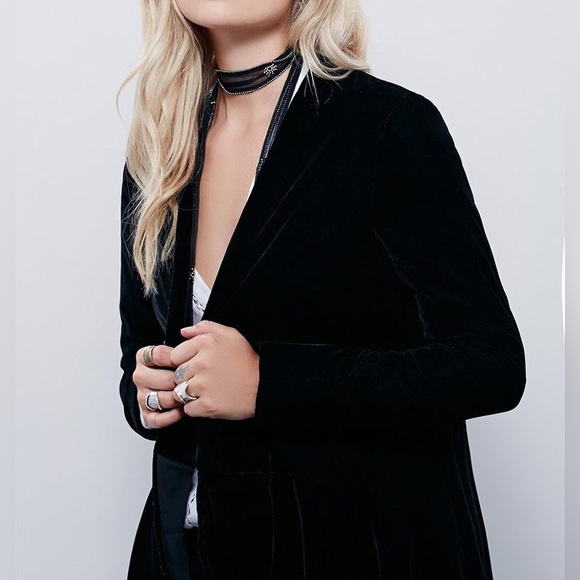 Black Ruffled Asymmetric Long Velvet Blazers Coat Casual Jackets - Picture 3 of 5